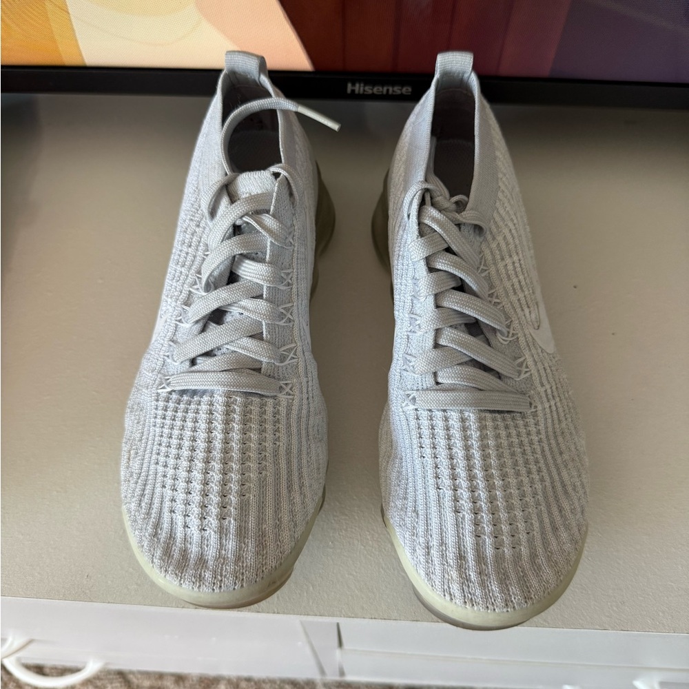Nike Men's Gray Knit Sneakers